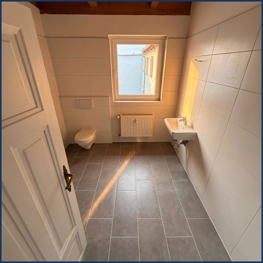 Hochwertig renovierte Dachgeschosswohnung – hell, modern und mit besonderem Wohncharakter! - Foto 4