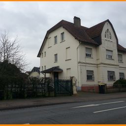 * Anfragen bitte nur Email * schöne 4 Zimmerwohnung mit Balkon in zentraler Lage !