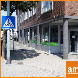 Ecklage in guter Lauf- und Fahrlage im Zentrum. 
„Fenster ohne Ende“