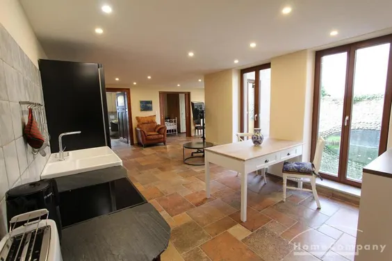 Charmantes, vollmöbliertes 2-Zimmer-Apartment in ruhiger Lage am Teich in Bonn-Oberkassel!