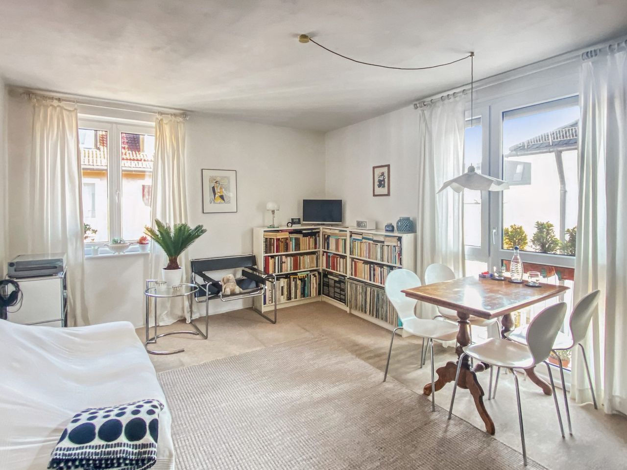 Wohnzimmer mit Essbereich