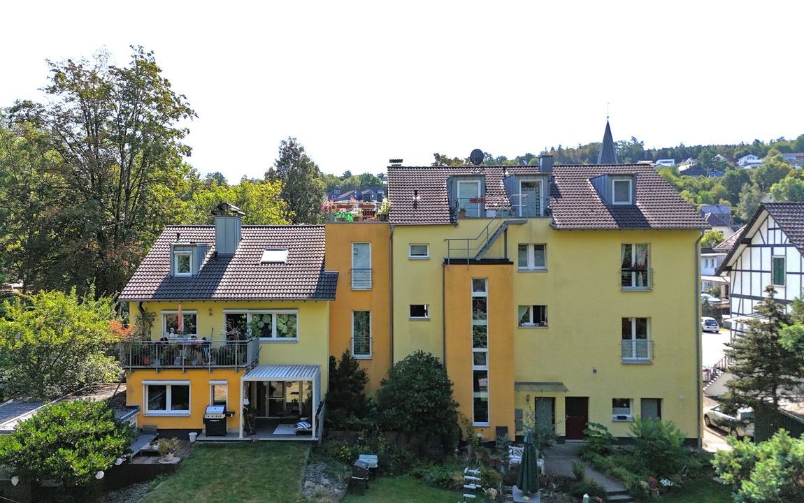 Zwei Mehrfamilienhäuser – Renditestarkes Gesamtpaket – mit Weitblick in Engelskirchen Ründeroth
