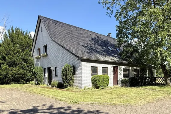 Landhaus auf 4,1 ha zu verkaufen