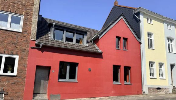 Jetzt neu: Haus zum Kauf in Düsseldorf