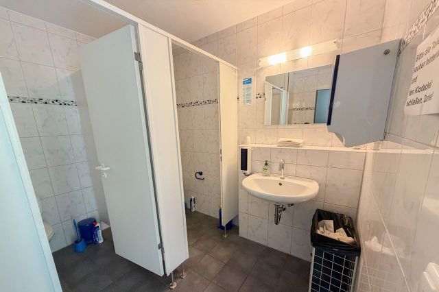 Verwaltungsgebäude: WC