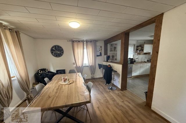Esszimmer mit Blick zur Küche