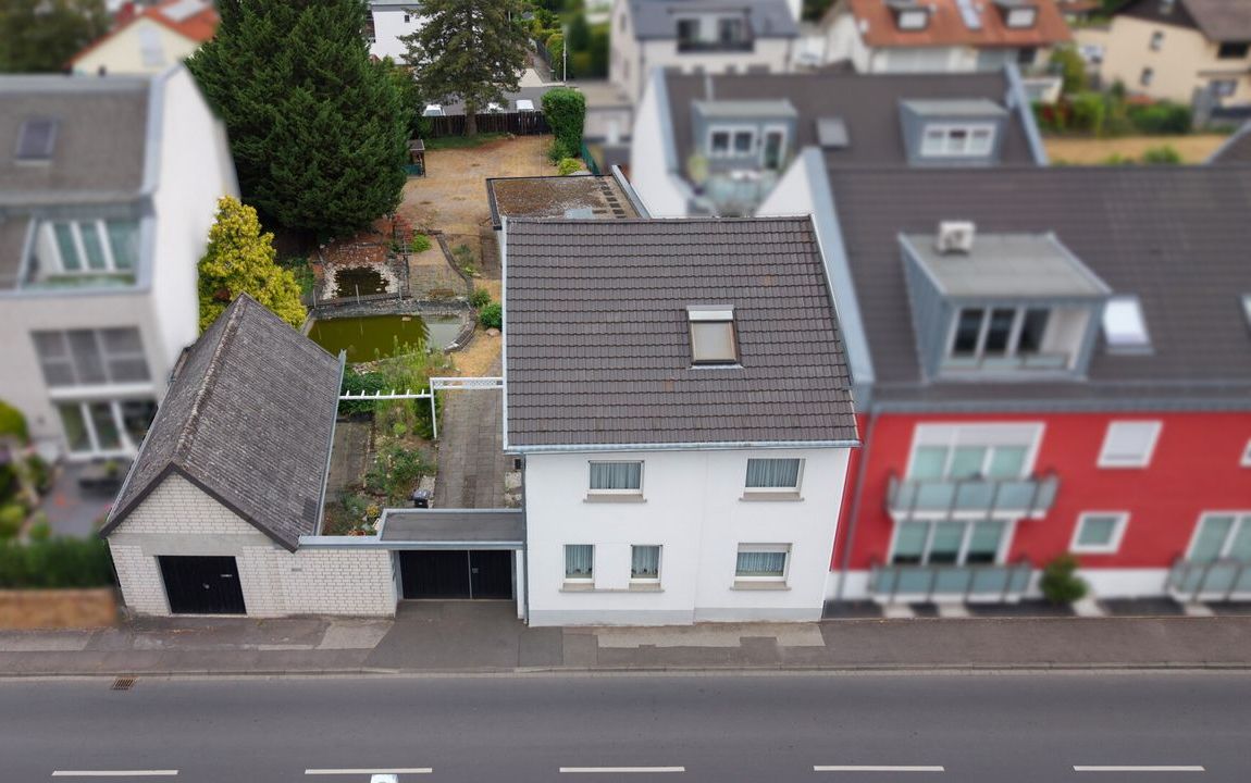 Einfamilienhaus mit großem Grundstück und Entwicklungspotenzial in Bonn-Beuel (Holzlar)