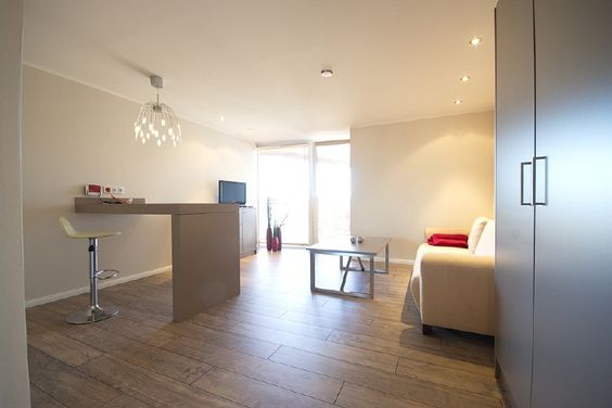 Modernes Apartment mit Balkon mitten im Herzen von Rüttenscheid, mit Internetzugang.