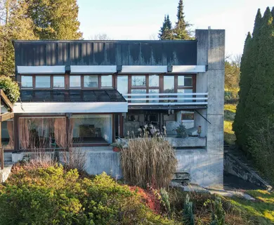 Residieren mit Weitblick: Architektenhaus in exklusiver Lage!