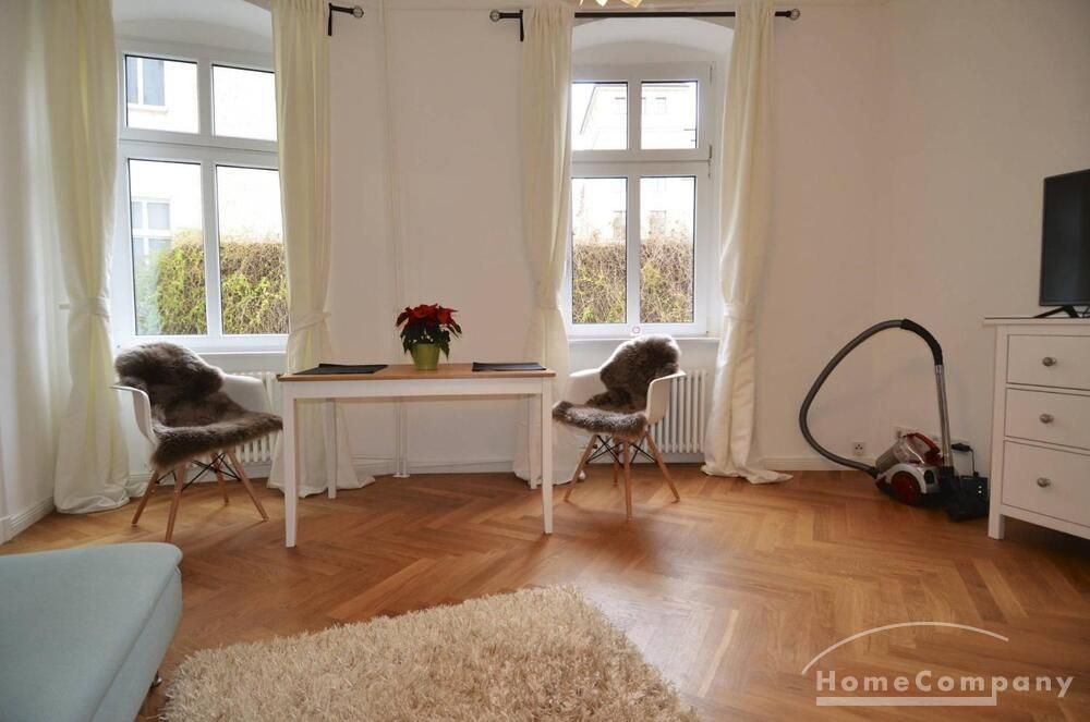 Ruhige 2-Zimmer-Altbauwohnung Nähe Schloss Charlottenburg, möbliert - Photo 1