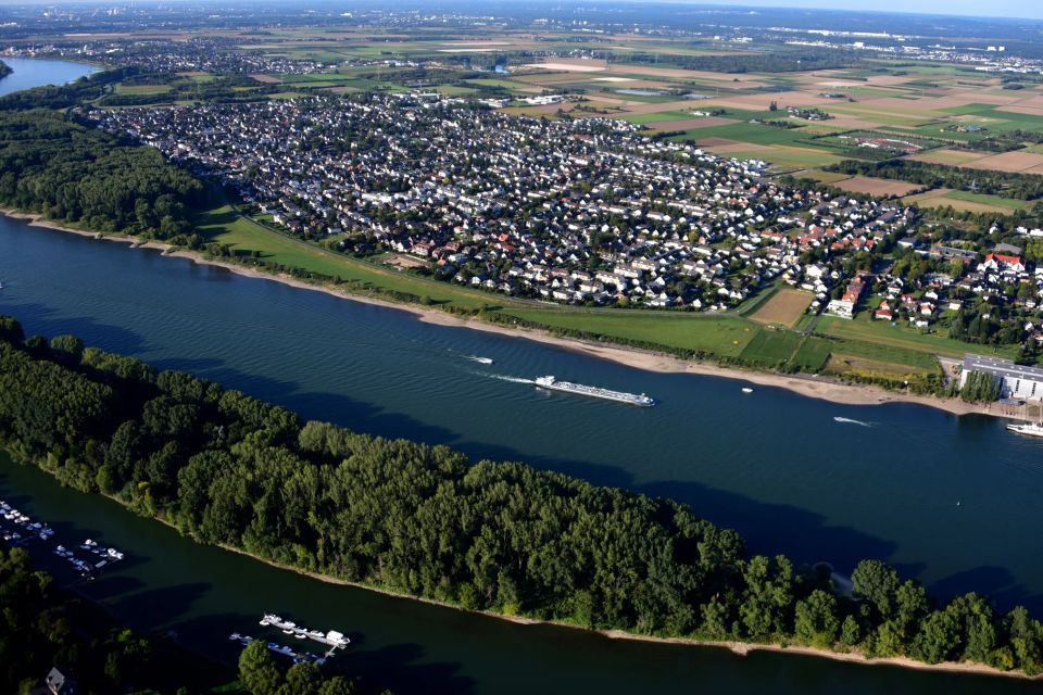 Luftbild von Niederkassel-Rheidt am Rhein