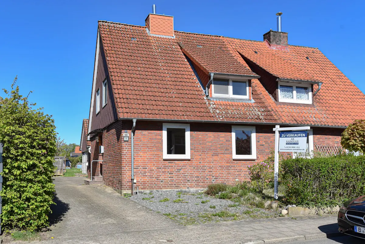 gemütliche DHH in zentraler Lage