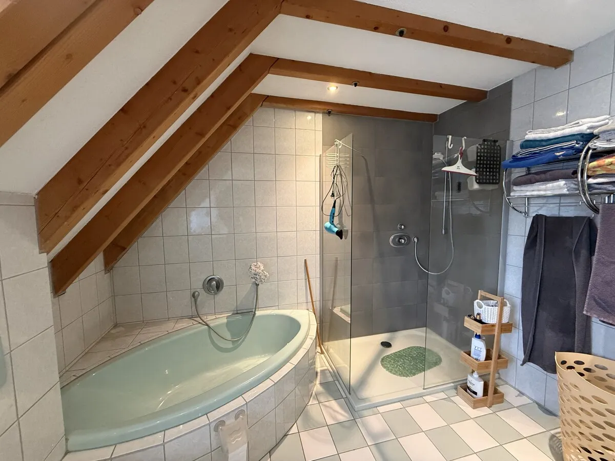 Bad + Dusche