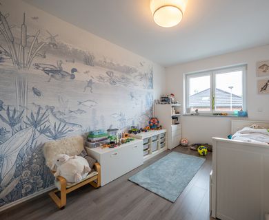 Lichtdurchflutetes Wohnjuwel in Neubauqualität: Modernes 3-Zimmer-Domizil mit Balkon und Garage - Photo 4