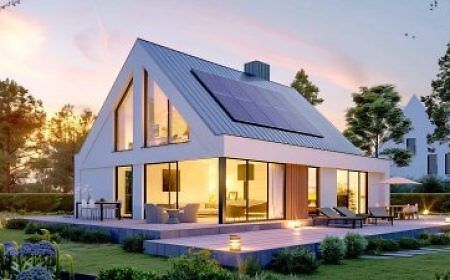1759389433_Modernes-Haus-mit-Solar-1