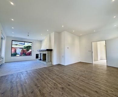 Kurbad-Villa mit Kamin, Terrasse, Keller, Garten, Garage und Gartenhaus - Photo 2