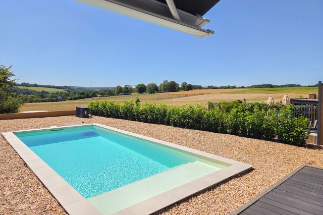 Pool mit Ausblick