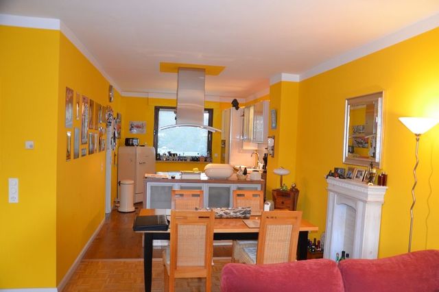 offene Küche und Essbereich