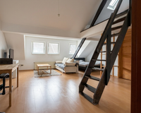 Wohn- Schlafzimmer