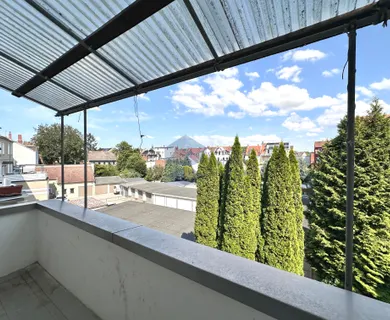TOP Lage: 2-Zimmer-Wohnung mit überdachtem Balkon