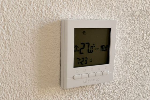 Moderne Haustechnik im Technikraum