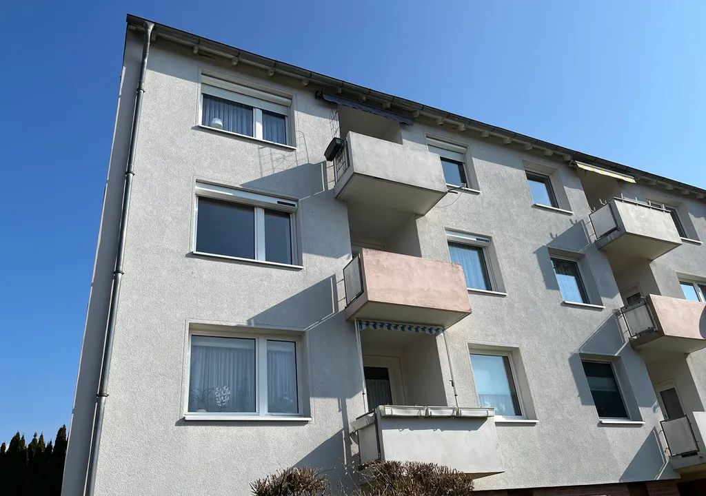 Sanierte 2-Zimmer Wohnung mit Balkon – Einbauküche optional