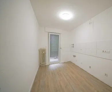 Ratingen-Mitte: Moderne 3-Zimmer-Wohnung im 2. OG mit Westbalkon in zentrumsnaher Lage! - Photo 2