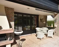 Terrasse mit Außenkamin