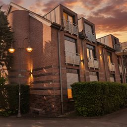 MODERNE, BEZUGSFREIE 3 ZIM.-ETW IM HERZEN VON KAARST MIT TIEFGARAGENSTELLPLATZ