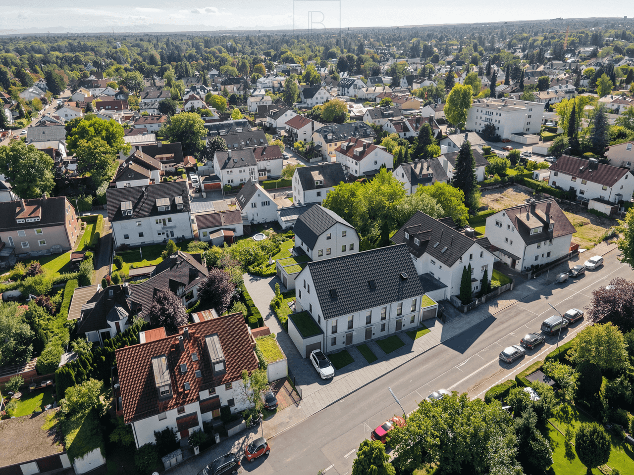 Vogelperspektive mit Neubau