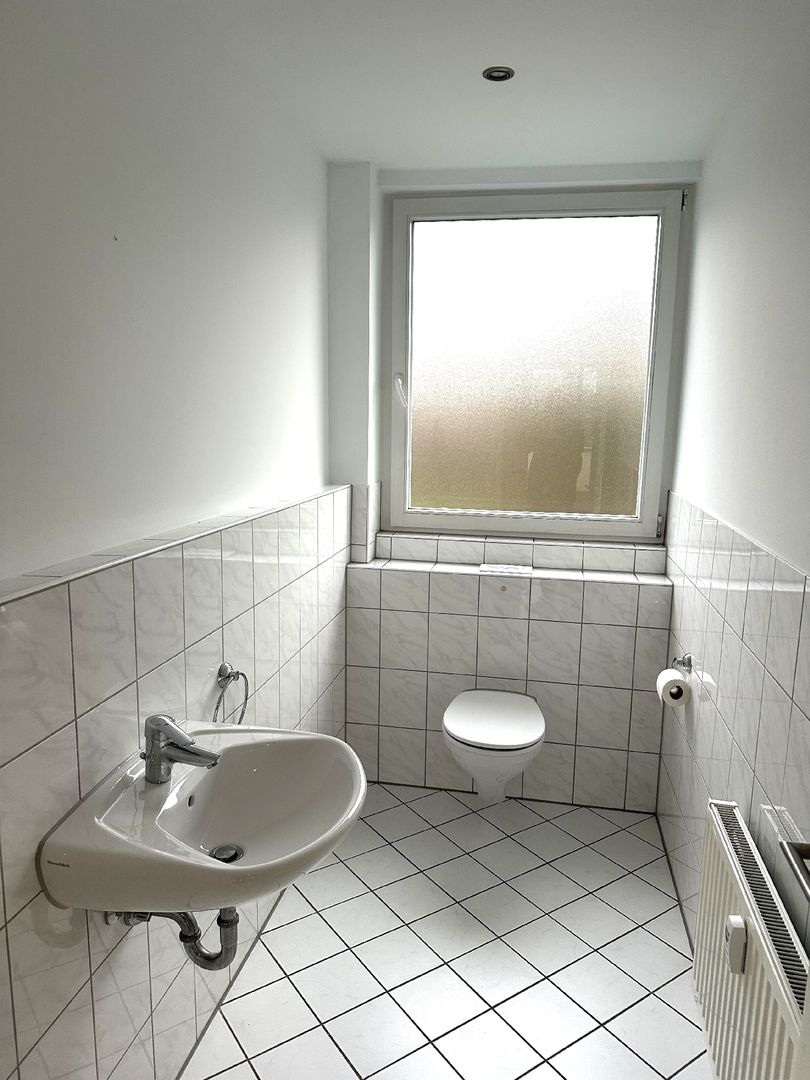 Düsseldorf-Stockum: Großzügige 3-Zimmer-Wohnung mit Balkon und Einbauküche! - Foto 4