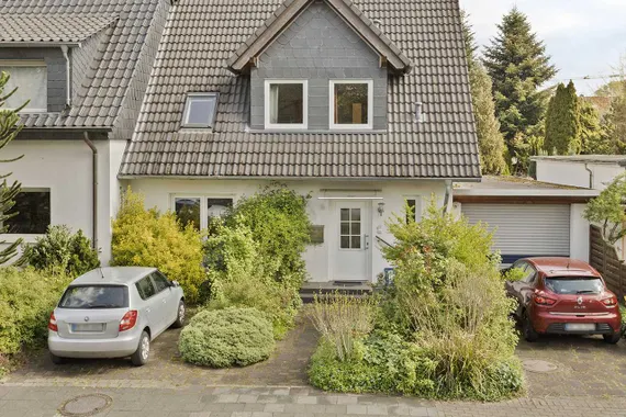 Toplage in Ratingen-Ost! Modernes Einfamilienhaus mit Garage