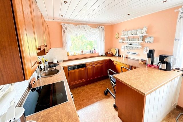 Hauptwohnung Küche-Esszimmer - (KI generiert)