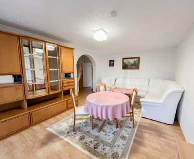 Gepflegte 3-Zimmer Wohnung mit Einbauküche und Balkon in Siegen-Langenholdinghausen!