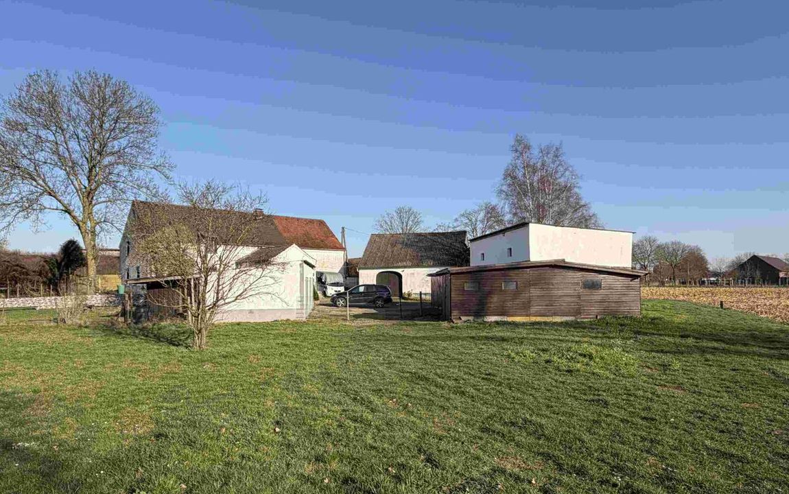 Großzügiges Zweifamilienhaus im Bauernhofstil in MO-Kapellen!