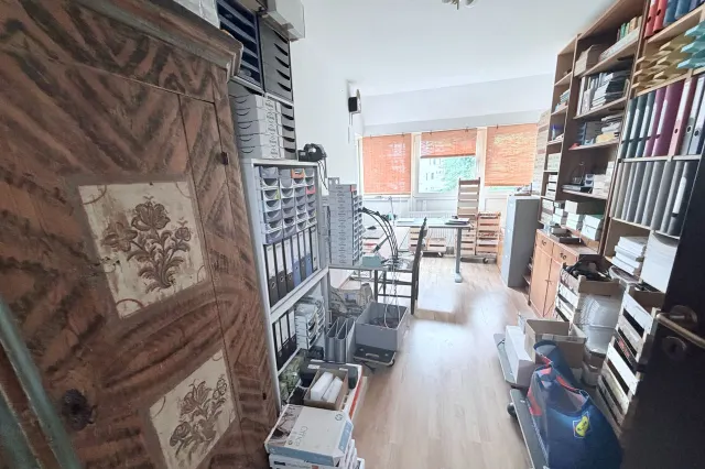 Büro oder Kinderzimmer