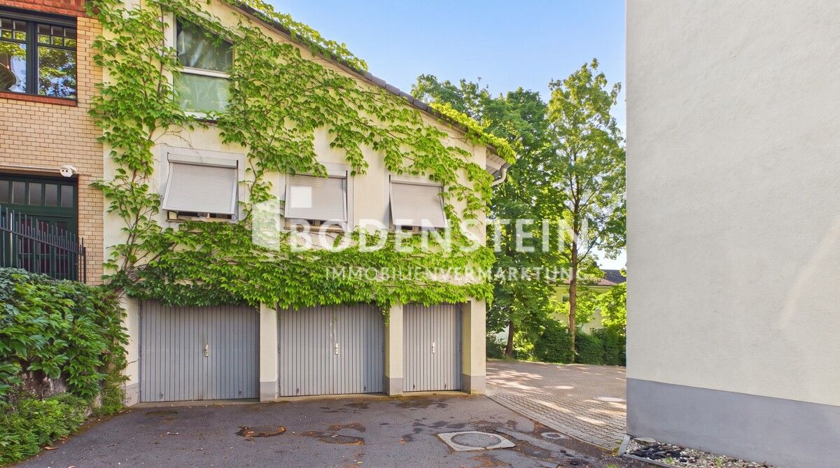 Seitenansicht des Mehrfamilienhauses