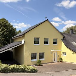 Einfamilienhaus mit großem Garten in verkehrsgünstiger Lage und Wohnmobilstellfläche