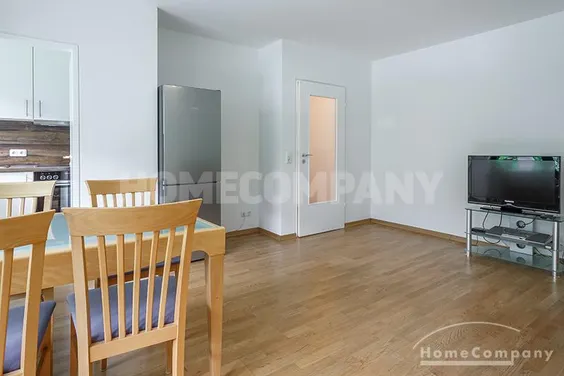 Einziehen und Wohlfühlen! Schöne, teilweise neu möblierte 2-Zimmer-Wohnung mit schöner Terrasse im Stadtteil Obermenzing