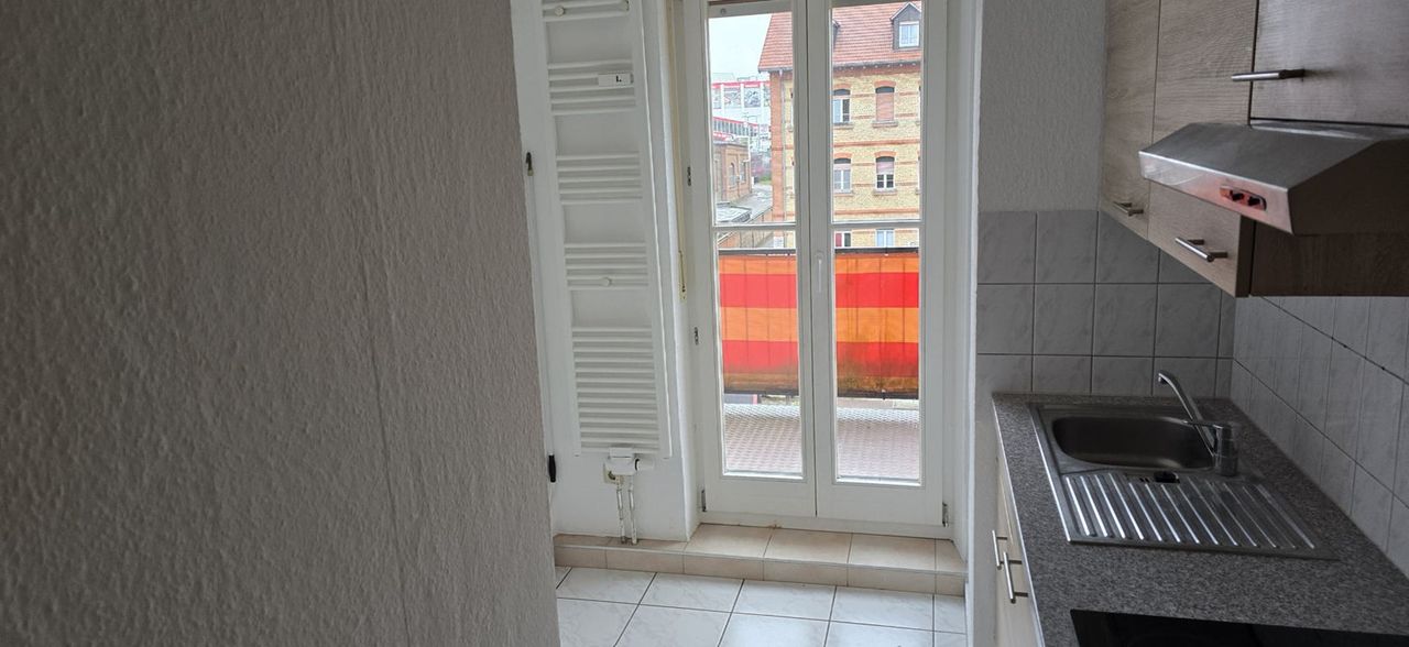 Gemütliche 2-Zimmer-Wohnung mit moderner Einbauküche - Foto 1