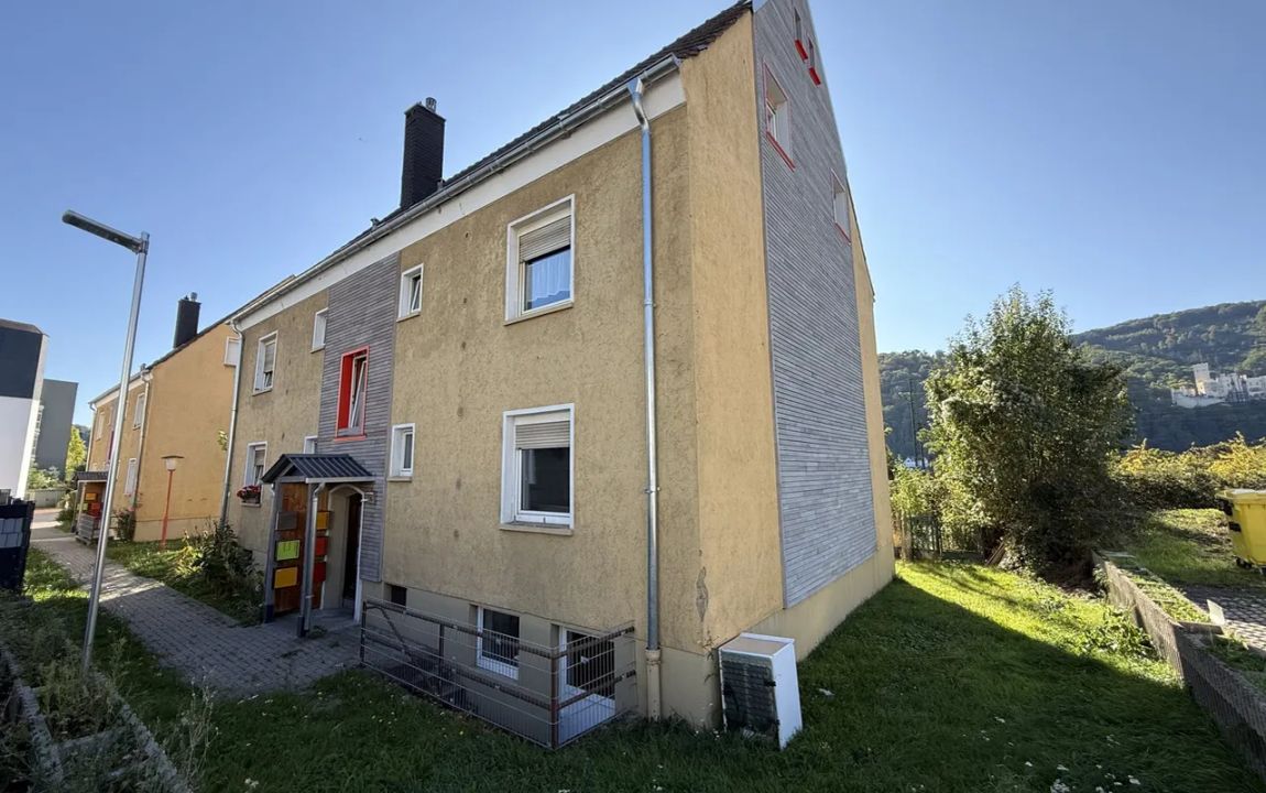 Sanierungsbedürfte 2-Zimmer-Wohnung in Lahnstein, optional mit Carport oder Stellplatz zu verkaufen!