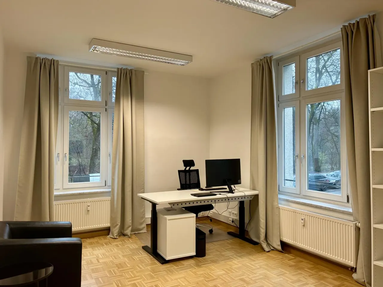 Büro 1
