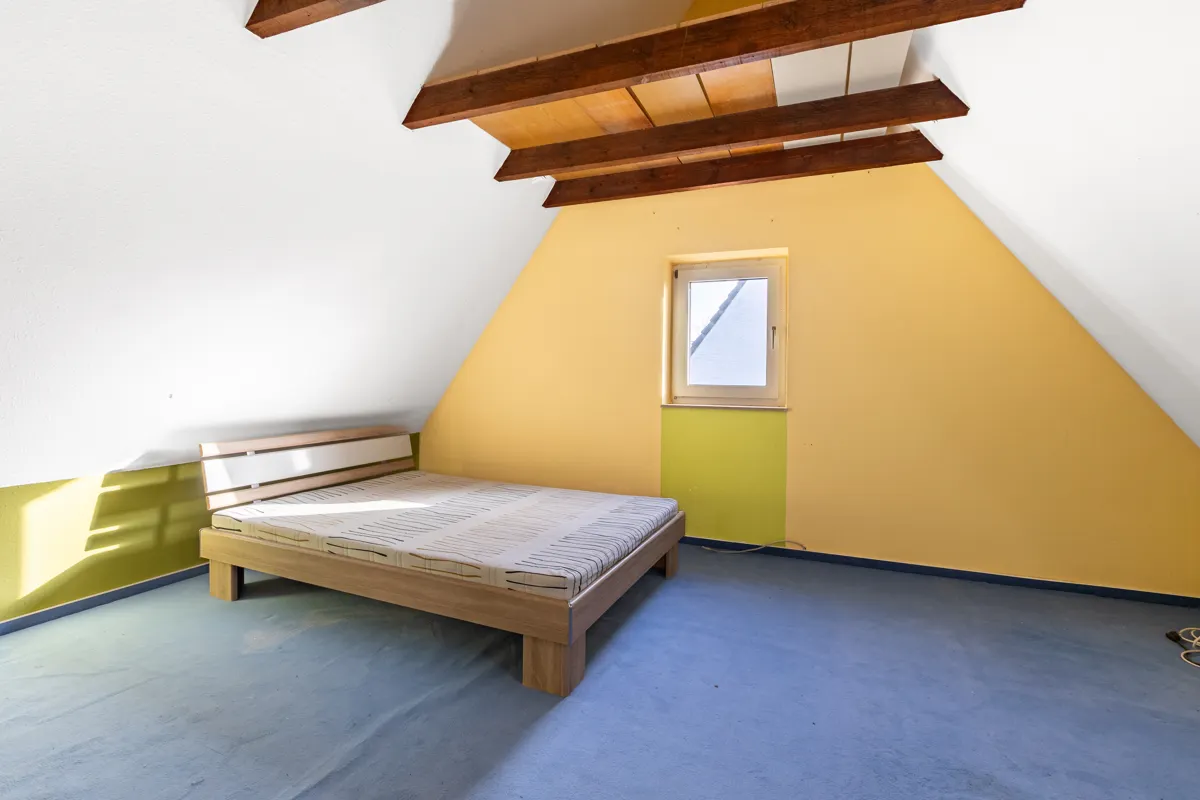 Extra Zimmer Spitzboden Vorderhaus
