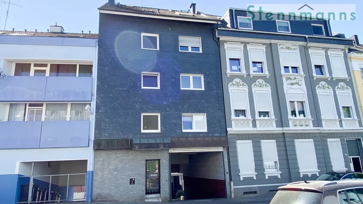 Dreifamilienhaus mit chicken Wohnungen