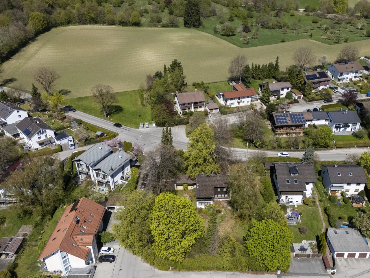 Großes Baugrundstück