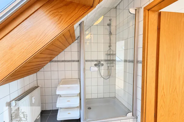 Badezimmer im DG