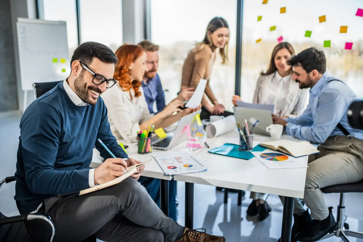 Ideas come easier when i am with my team! Teamarbeit im Büro