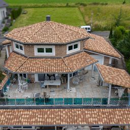 Exklusives Wohnerlebnis: Traumhafte Eigentumswohnung mit Terrasse und herrlichem Weitblick!