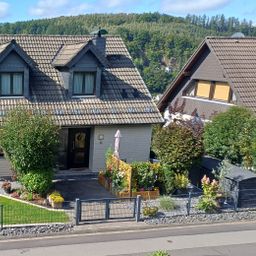 Prächtige Aussichten: Einfamilienhaus mit Fernblick und Charme
