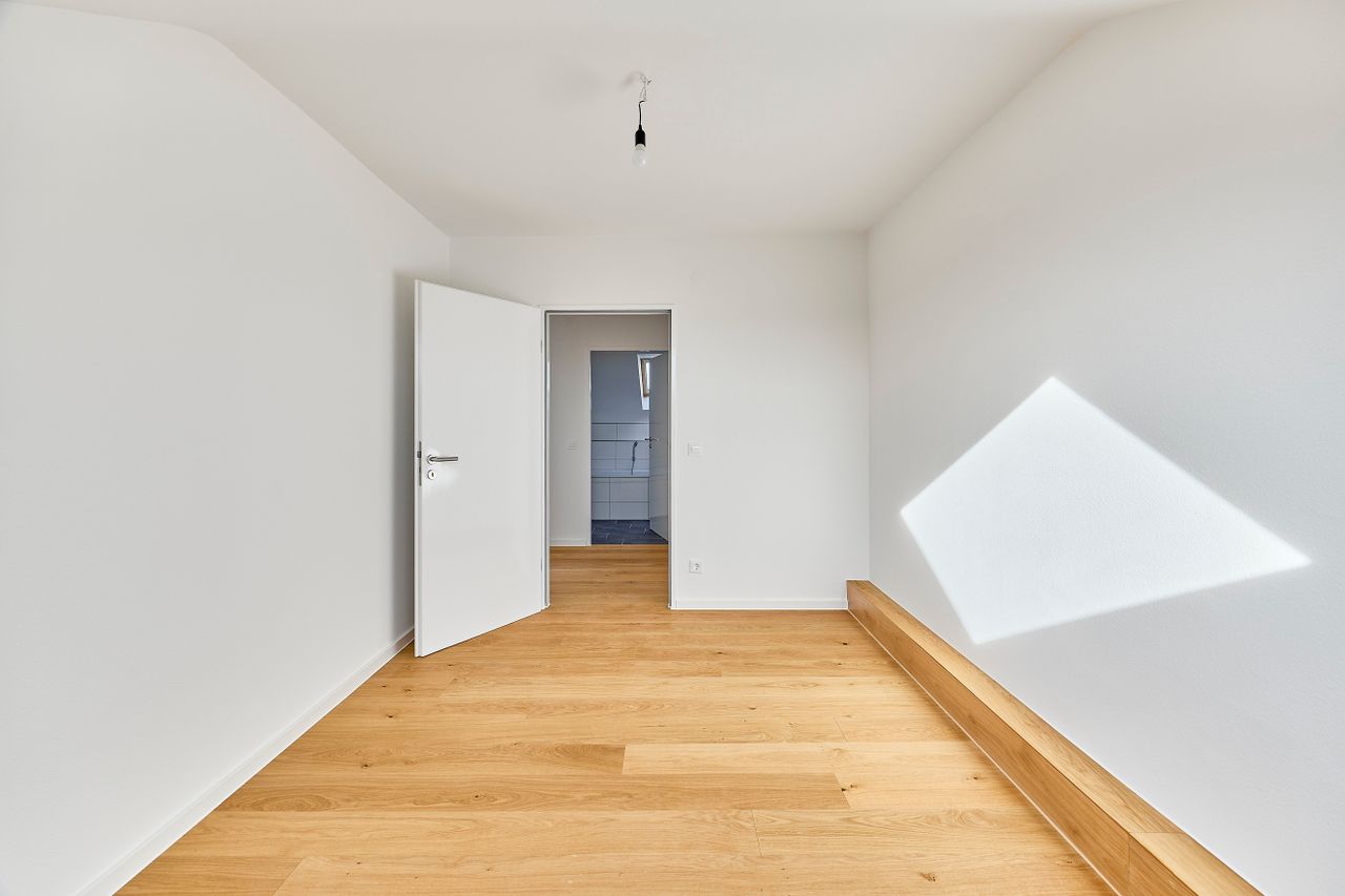 Traumhafte Loggia! Modernisierte 3-Zimmer-DG-Wohnung in Schwetzingen zur Miete - Photo 1